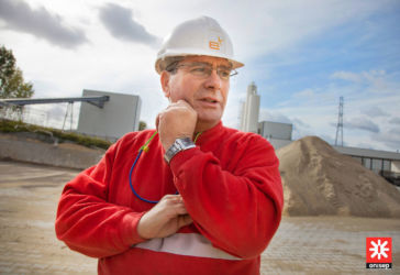 Portrait Corporate au sein d'un Reportage industriel sur les métiers des matériaux de Construction delicatessen, studio, photo, paris, 11, portrait, corporate